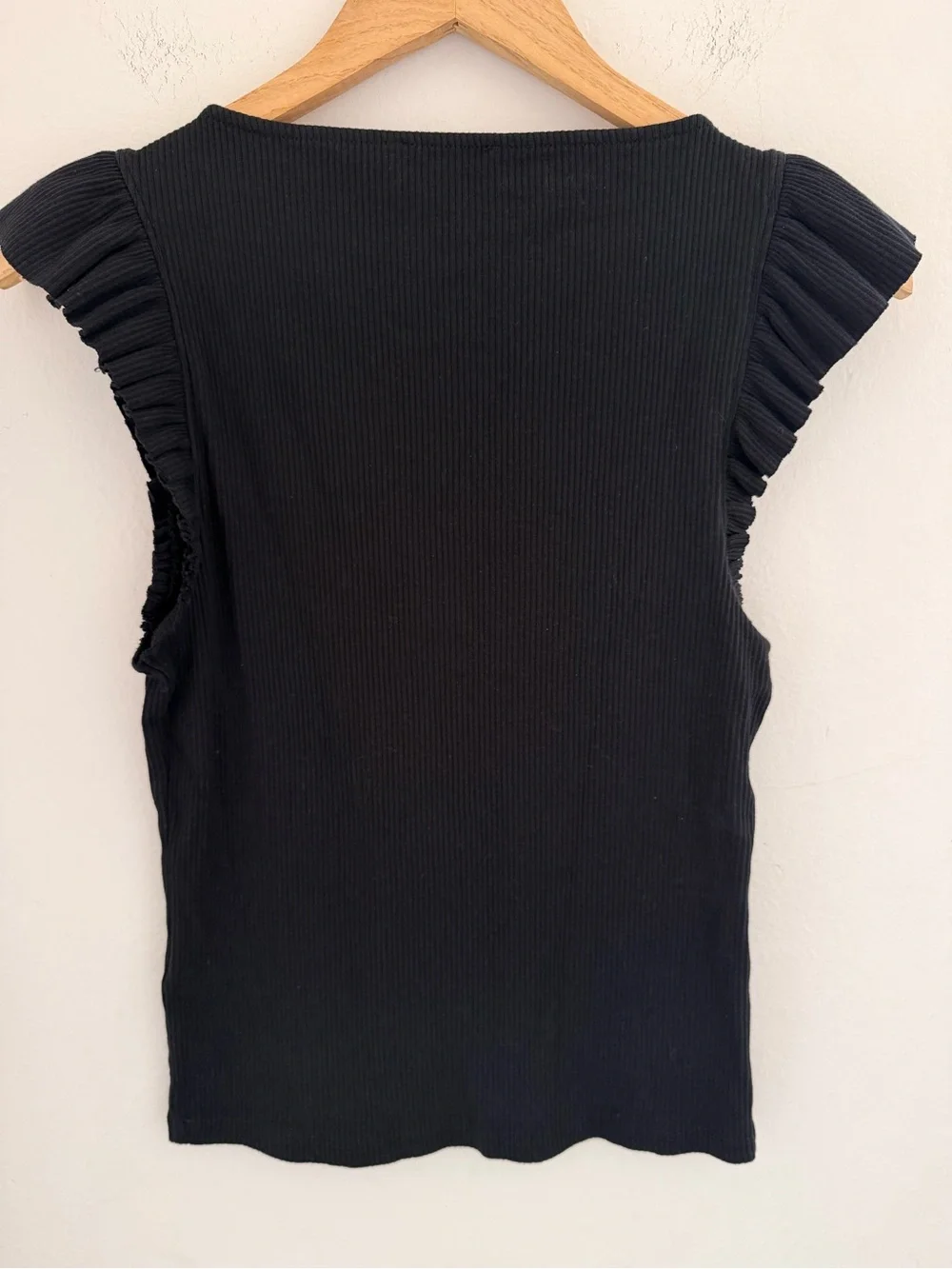 J. Crew Vintage Rib Ruffle Sleeve Top Black Ribbed Flutter Tee Shirt S